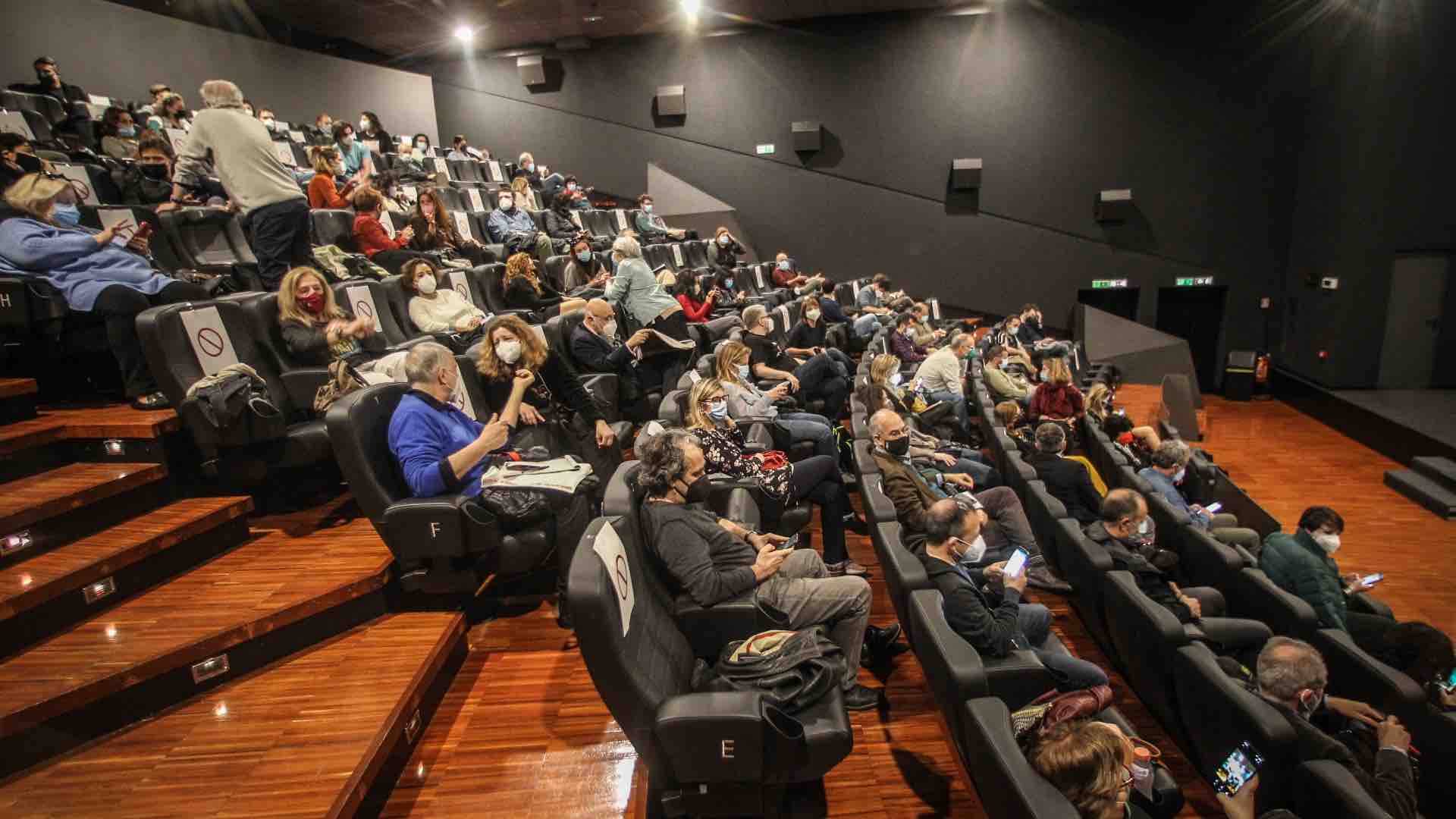 Cinema, i lavoratori in protesta: “Il 60% di noi è disoccupato”