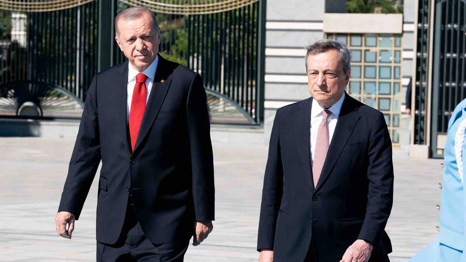 il difforme draghi erdogan