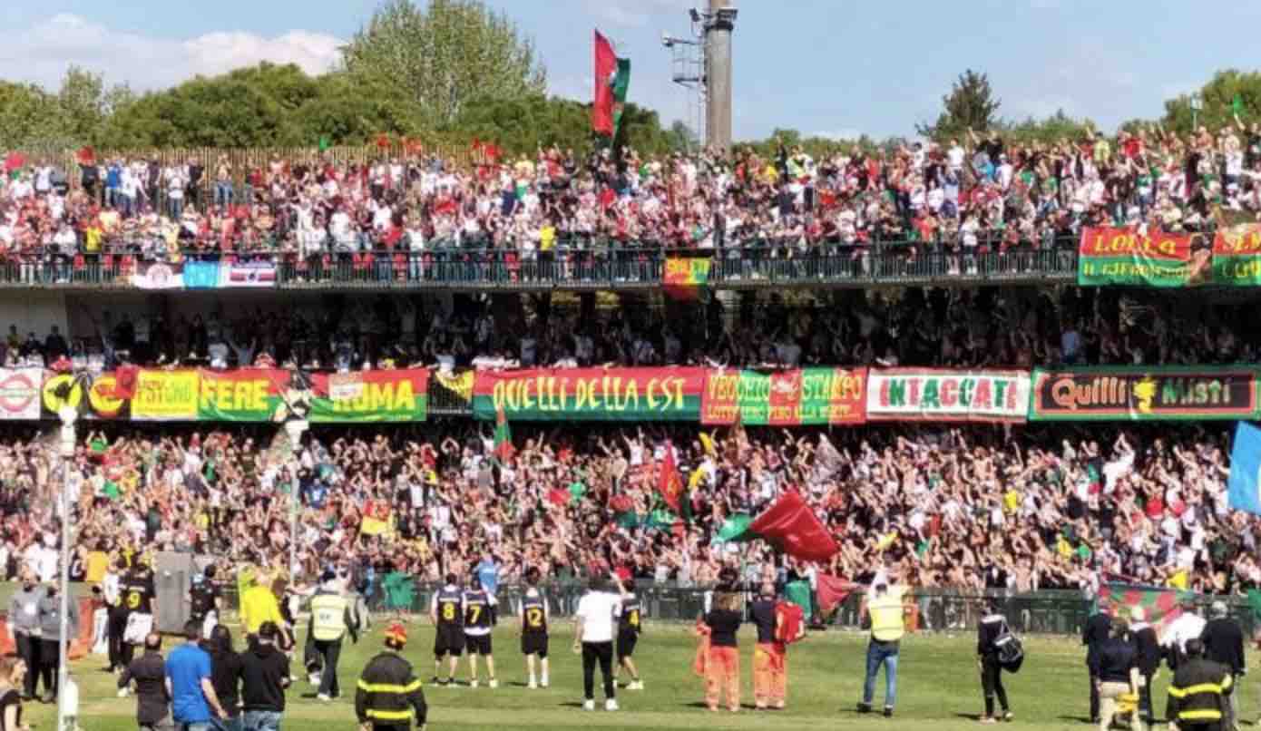 il difforme tifosi ternana