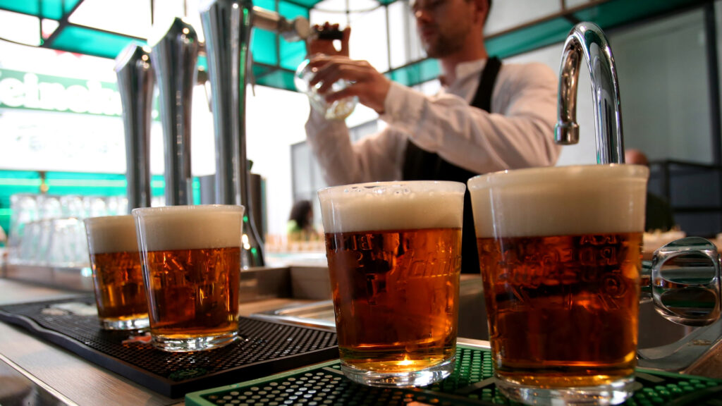 Germania: due italiani arrestati all’Oktoberfest per un saluto nazista Germania: due italiani arrestati all’Oktoberfest per un saluto nazista