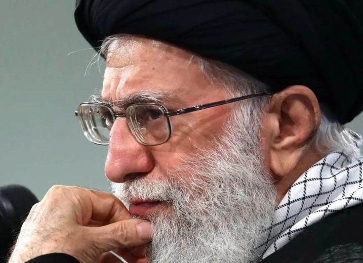 Ayatollah Khamenei, Iran