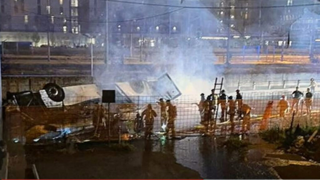 Mestre: pullman precipita per 10 metri, almeno 21 morti tra cui 2 bambini VIDEO Mestre: pullman precipita per 10 metri, almeno 21 morti tra cui 2 bambini VIDEO