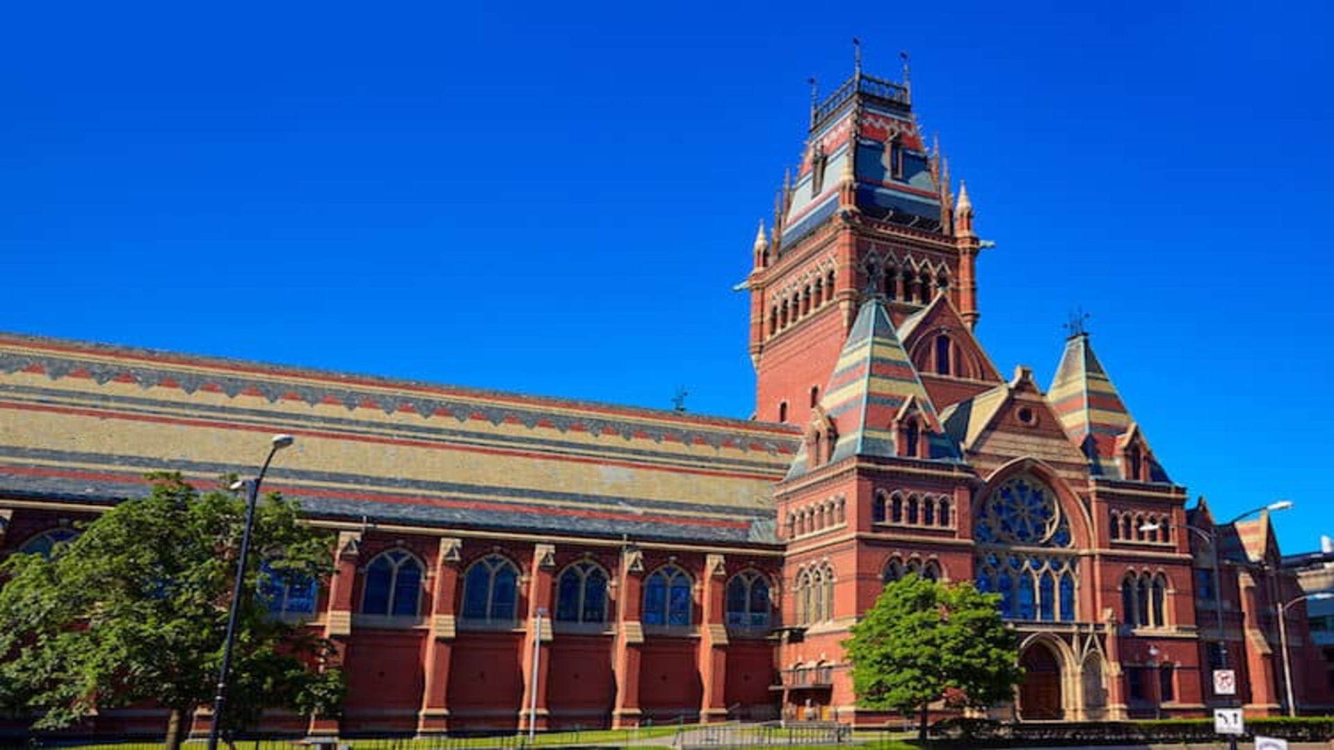 Harvard cita da Ildifforme.it Harvard cita in tribunale Trump per il taglio ai fondi federali