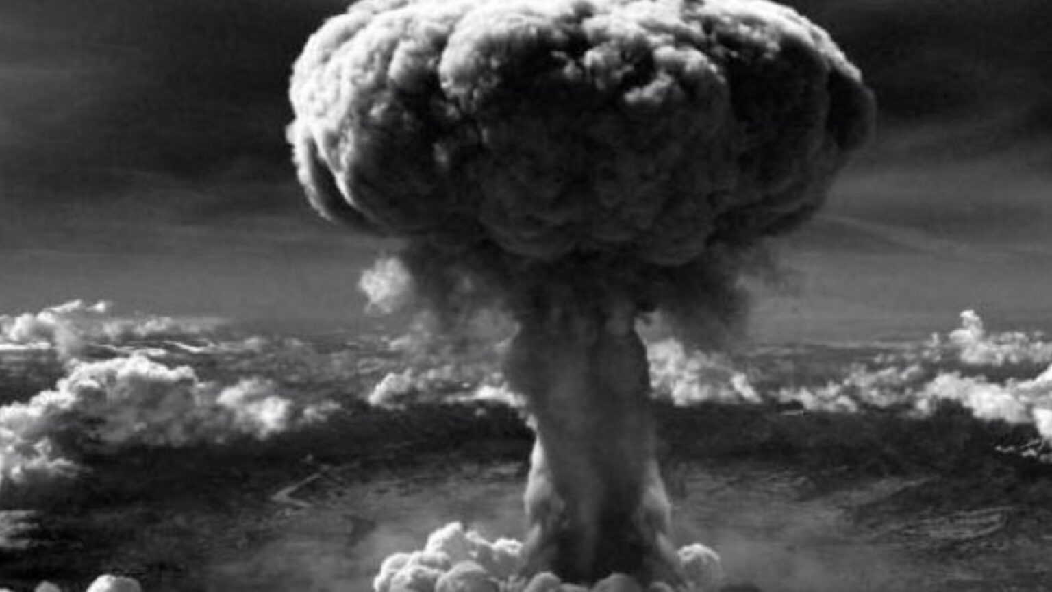 bomba atomica, guerra