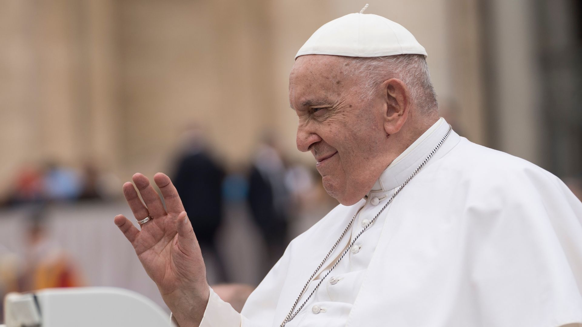 Papa Francesco all’omelia: “Alzare gli occhi su orizzonti di giustizia e solidarietà”