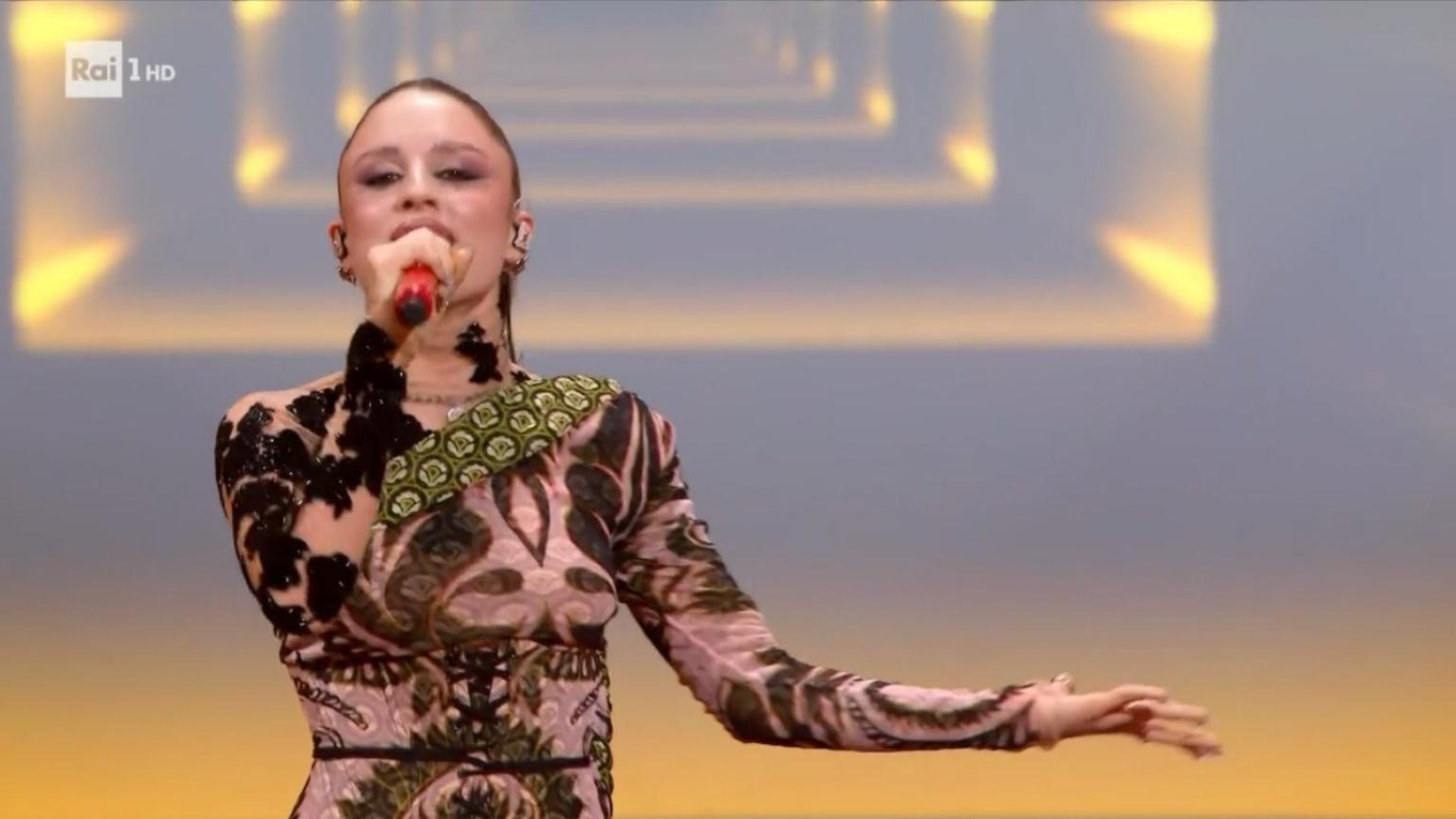Eurovision, stasera Angelina Mango debutta sul palco d’Europa con “La Noia”
