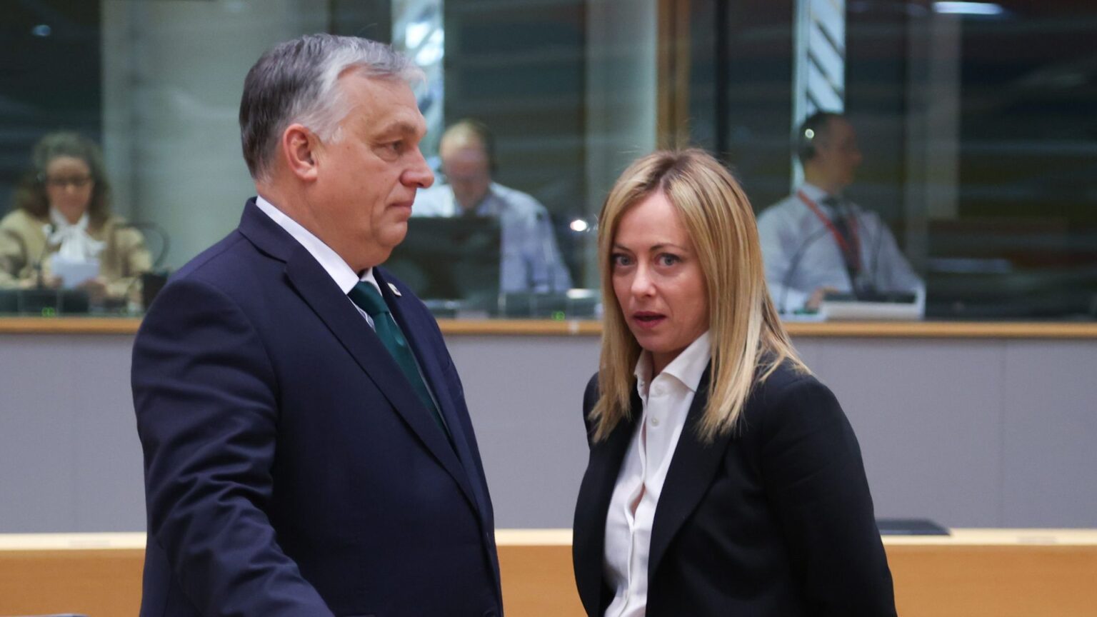 Il presidente del Consiglio Giorgia Meloni e il premier ungherese Viktor Orban