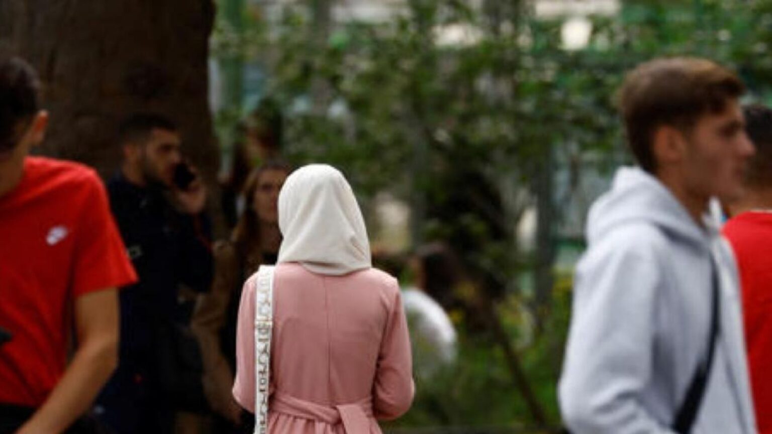 Pordenone, bambina di 10 anni col niqab a scuola