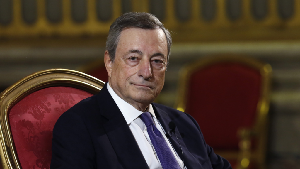 Draghi scuote l’Ue: “Serve un cambiamento radicale, dobbiamo agire insieme”