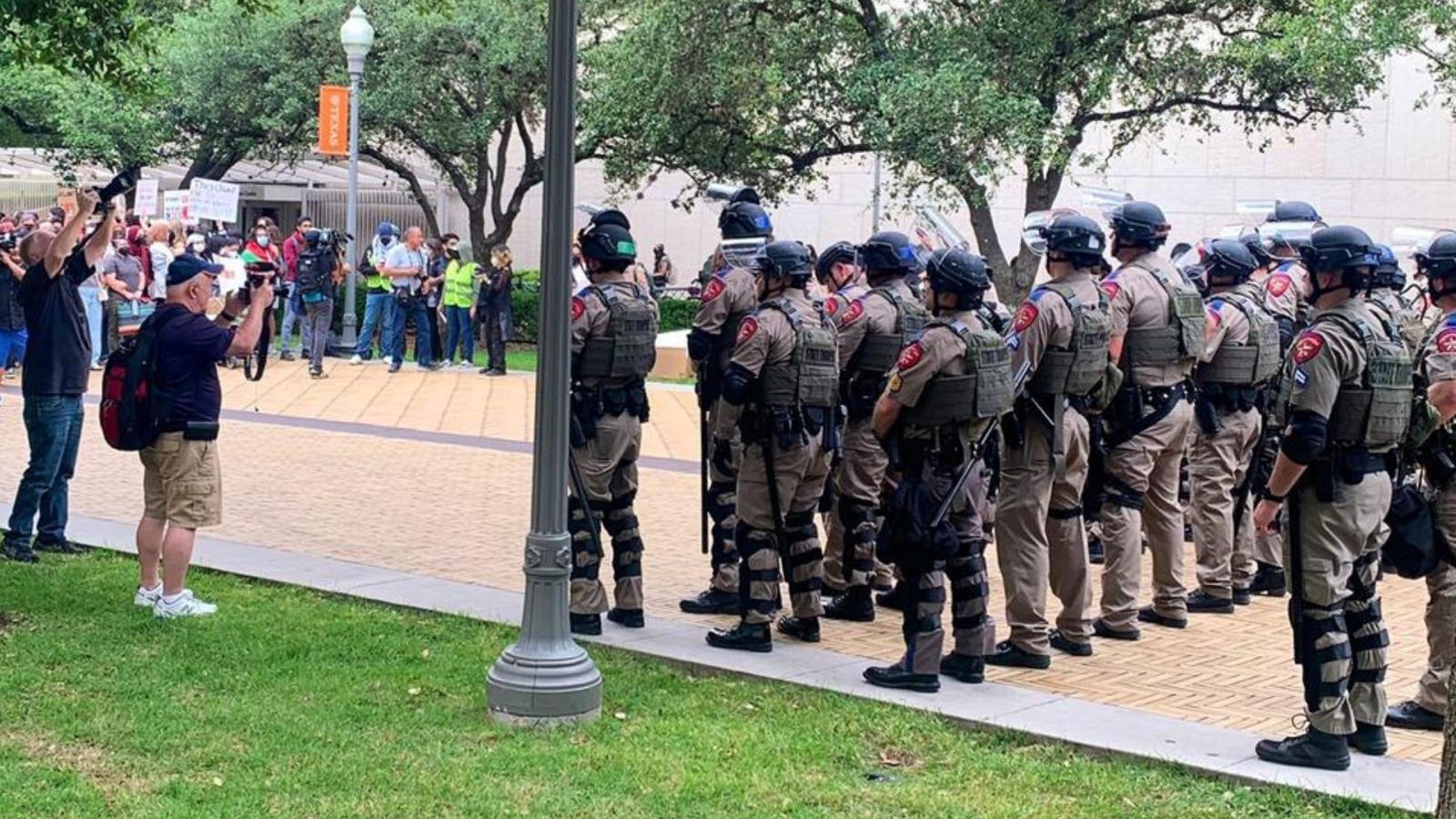 USA, proteste contro Israele: 34 studenti arrestati all’Università del Texas