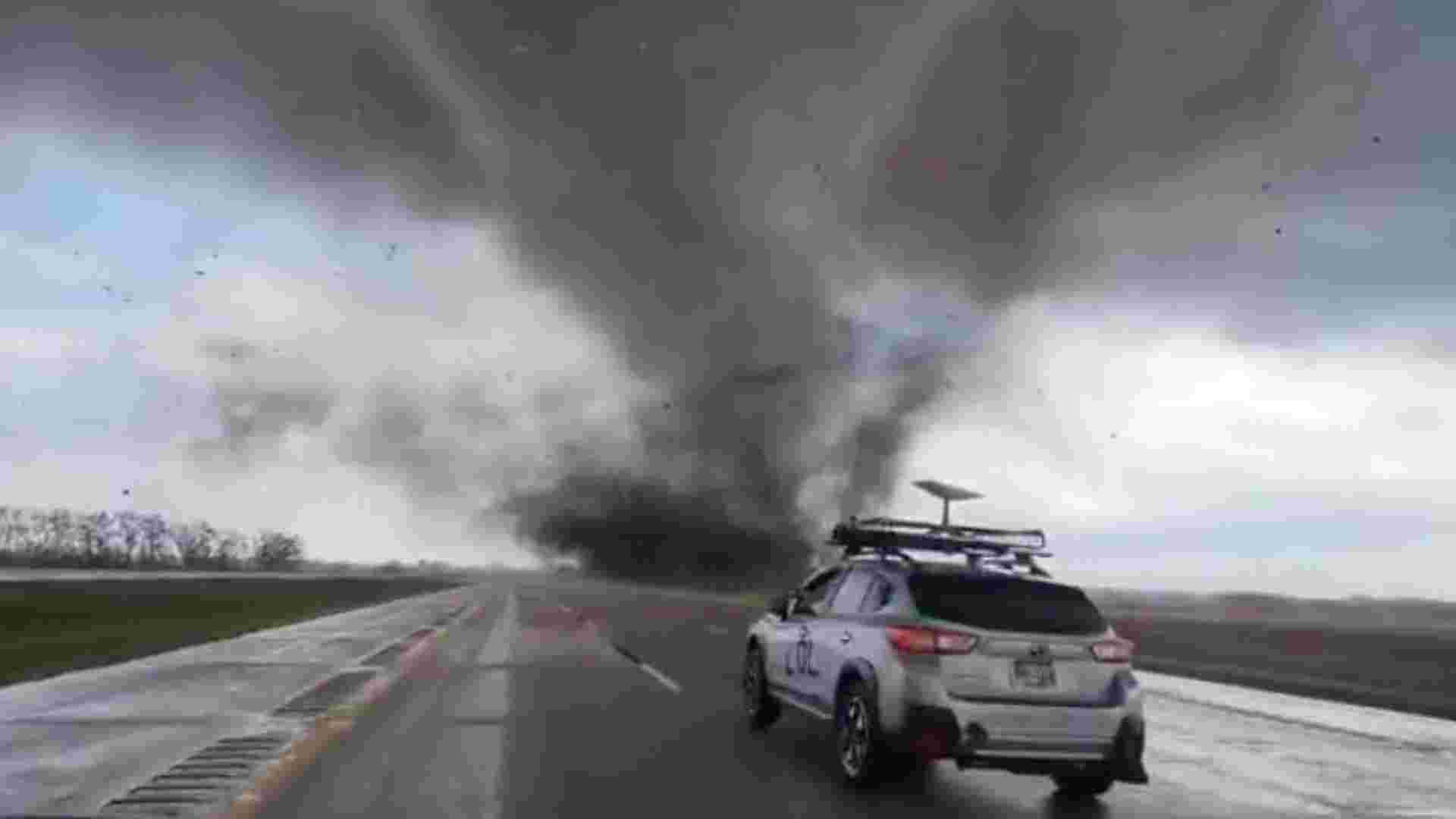 Usa, 35 tornado tra il Texas e l’Oklahoma: 4 vittime e danni gravissimi VIDEO