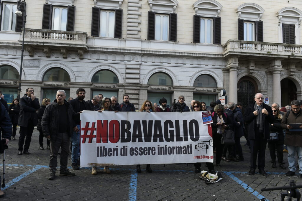 Fratelli d’Italia fa un passo indietro sul carcere per i giornalisti