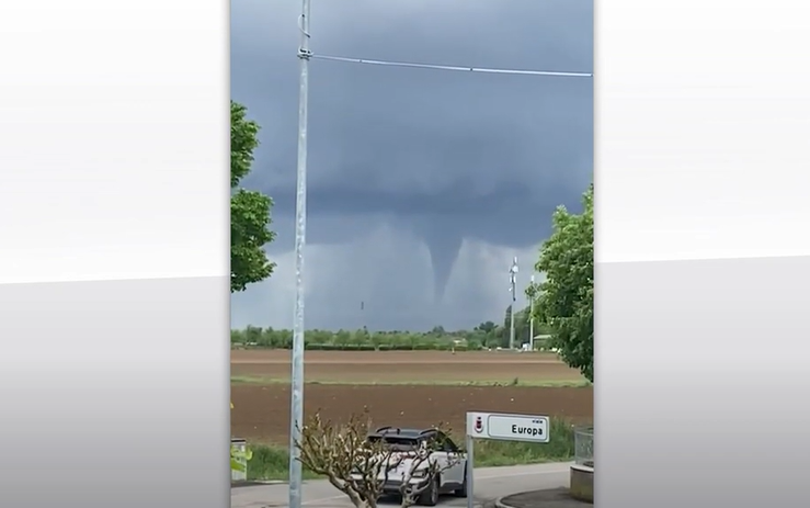 Padova, tornado scatena il panico nella provincia VIDEO