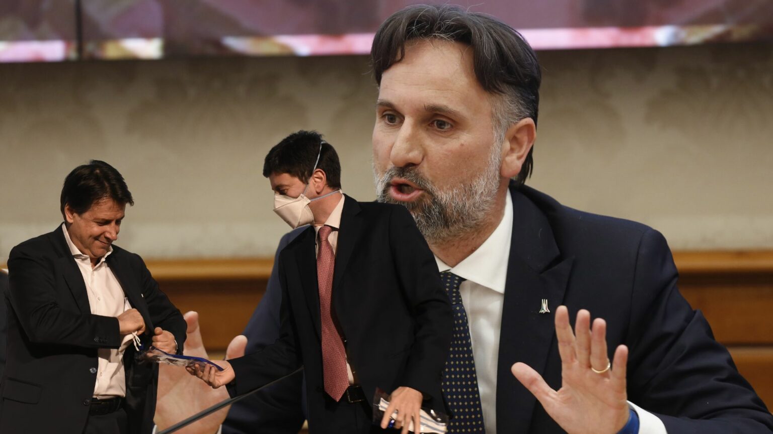 Inchiesta sul Covid, Liris (FdI):"Conte e Speranza chiariscano sugli illeciti delle mascherine"