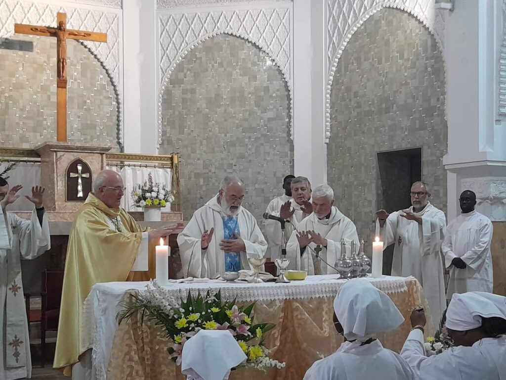 Don Giovanni D'Ercole in una concelebrazione con il cardinale Cristobal Lopez arcivescovo di Rabat (Marocco)