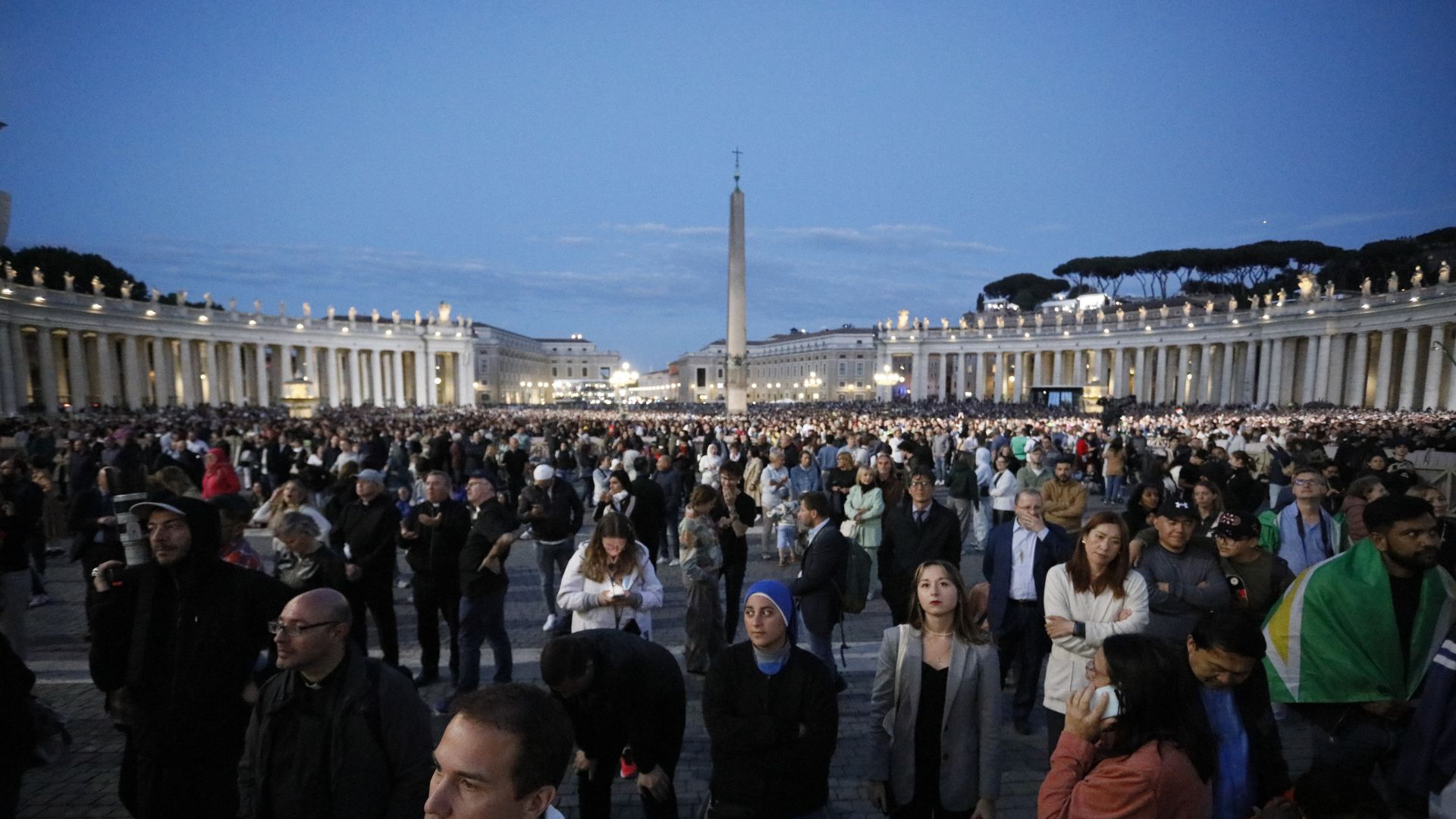 Conclave 2025 da Ildifforme.it conclave 2025 la fumata nera più social della storia