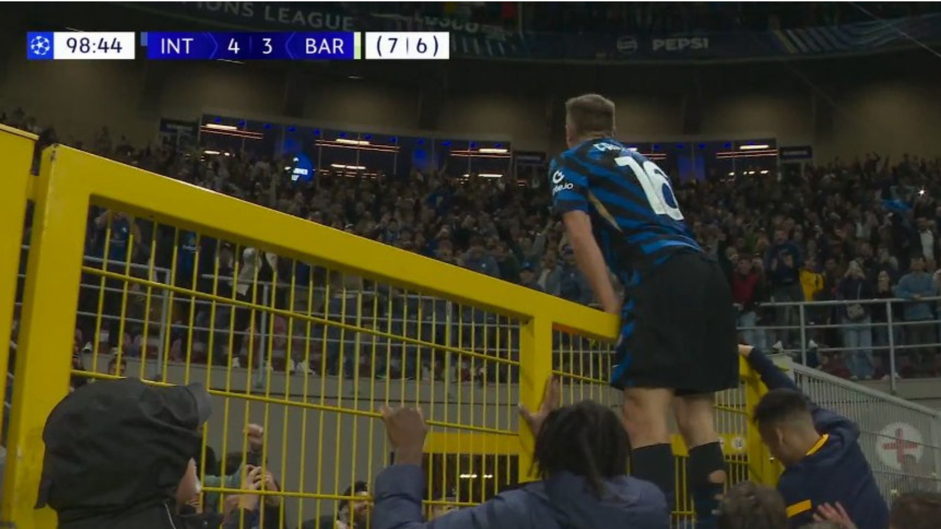 Champions League, l’Inter è in finale. Finisce 4 3 a San Siro alla fine di una partita indimenticabile Champions League, l’Inter è in finale. Finisce 4 3 a San Siro alla fine di una partita indimenticabile