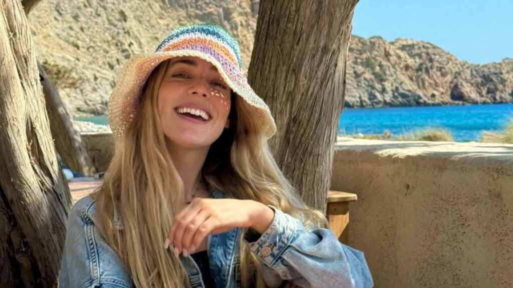 Alejandra Onieva: l'essenza di una donna libera tra arte, verità e coraggio - INTERVISTA ESCLUSIVA 14 Alejandra Onieva leggera