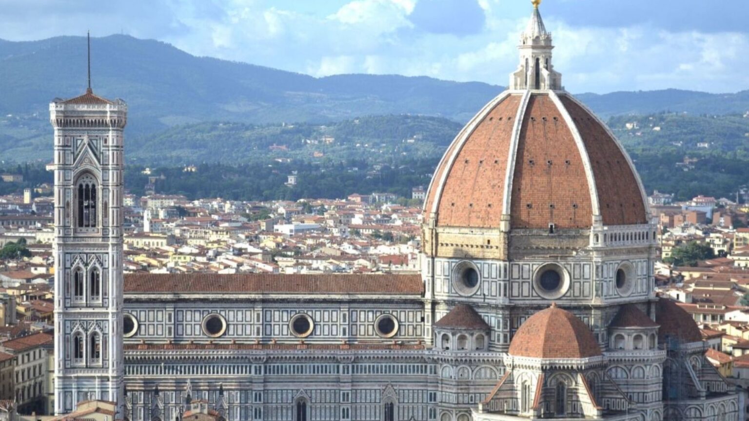 Firenze, truffa a Opera