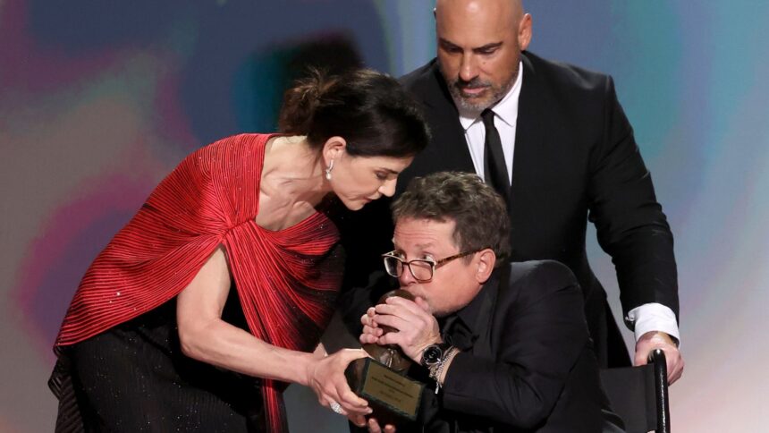 Emmy's Awards 2026: tutti i vincitori, Michael J.Fox commuove 193 Emmy's, Michael J. Fox