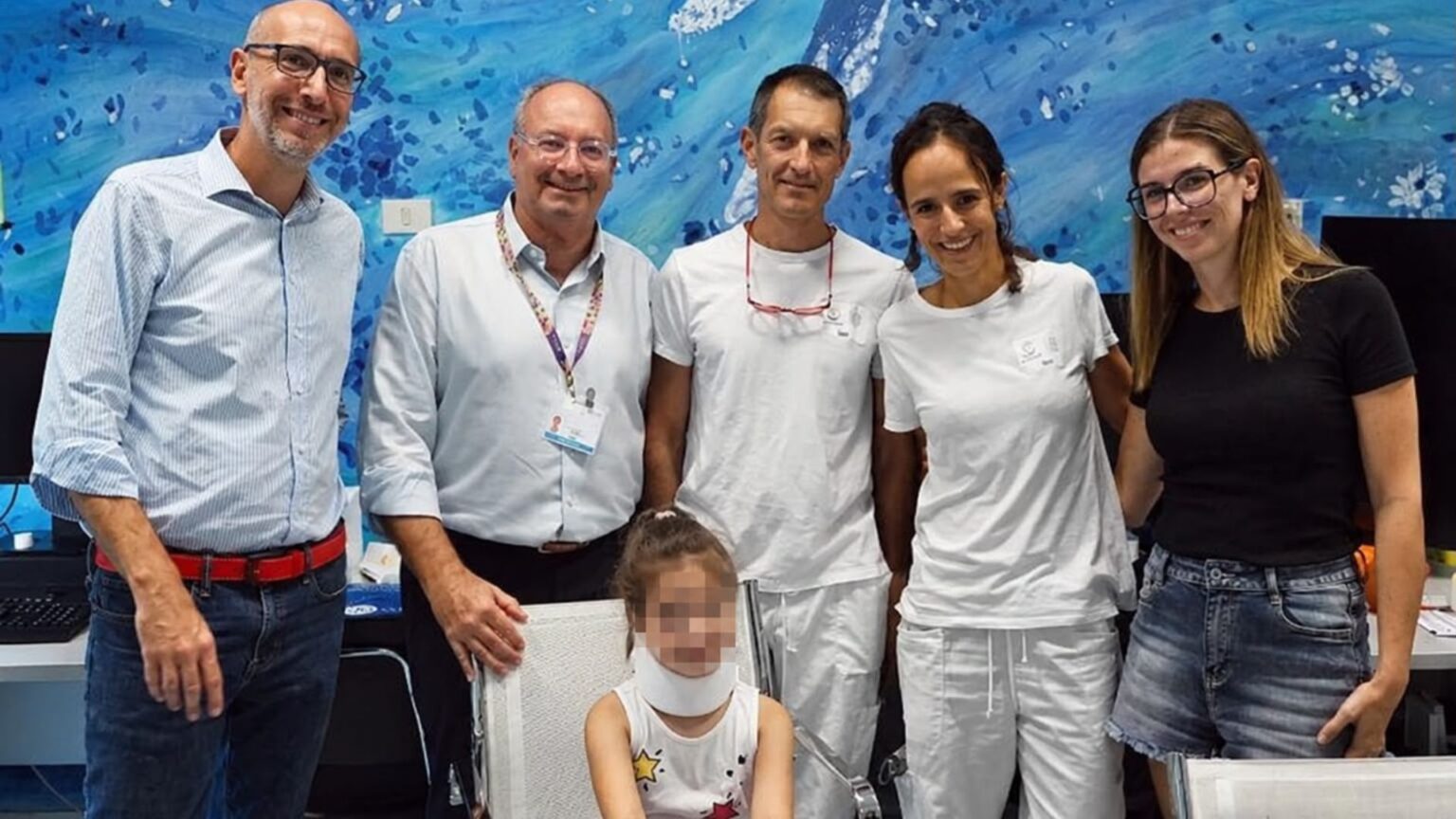 Genova, bambina di 5 anni rischia la vita e l'uso di braccia e gambe